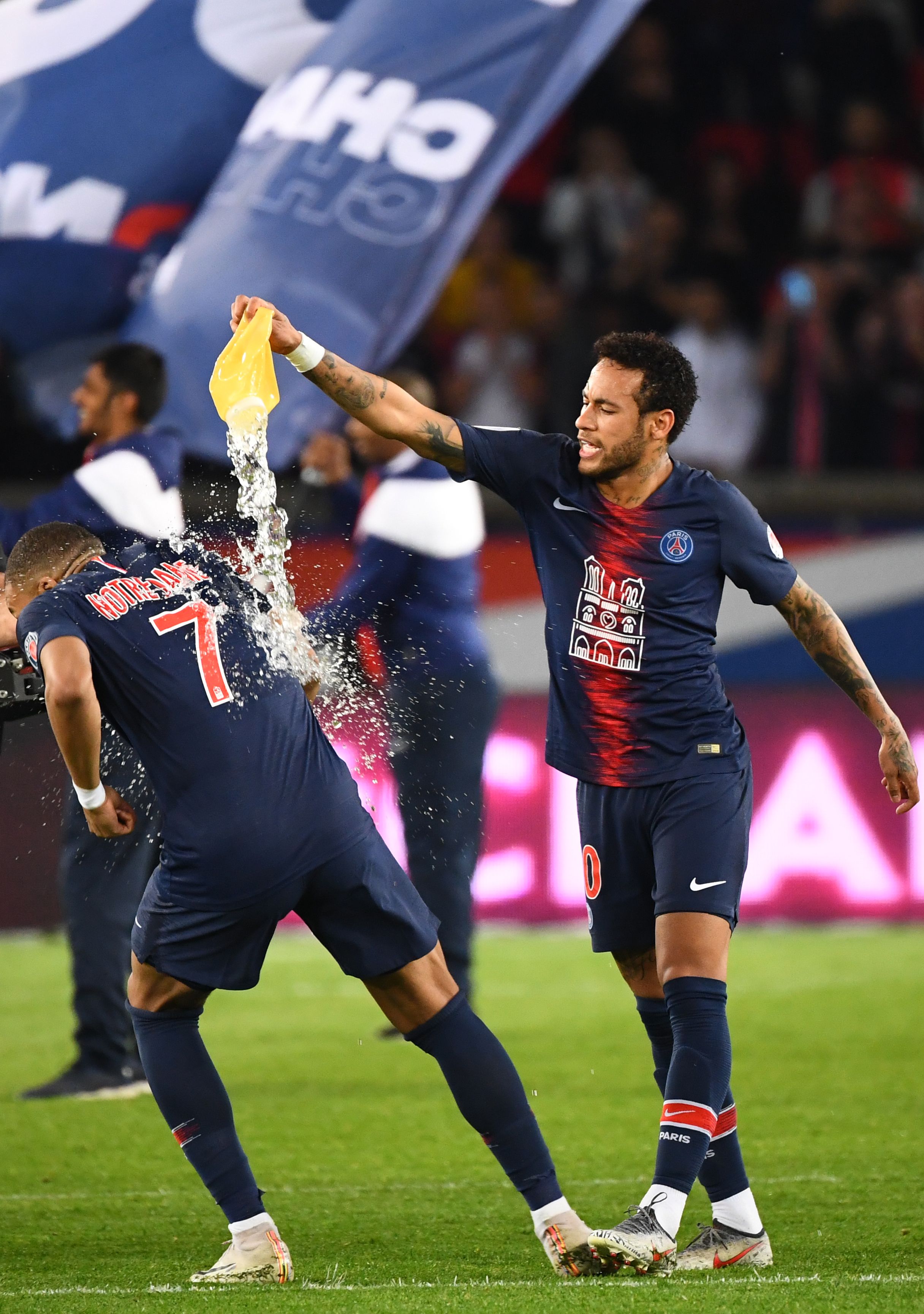 恐怖阵容深度！雷霆13人出场全部得分，12人有三分入账