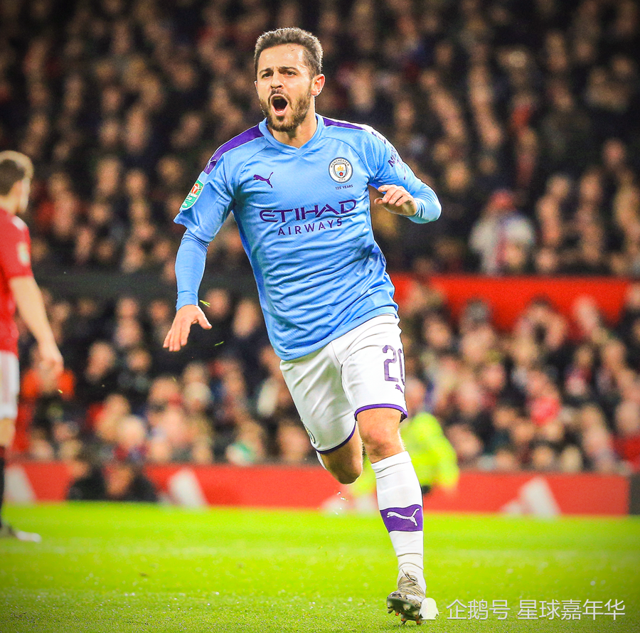 带队6战4胜重回积分榜榜首，穆斯卡特当选中超9／10月最佳教练（率队近6战4胜重返榜首，穆斯卡特荣膺中超9-10月最佳主帅）