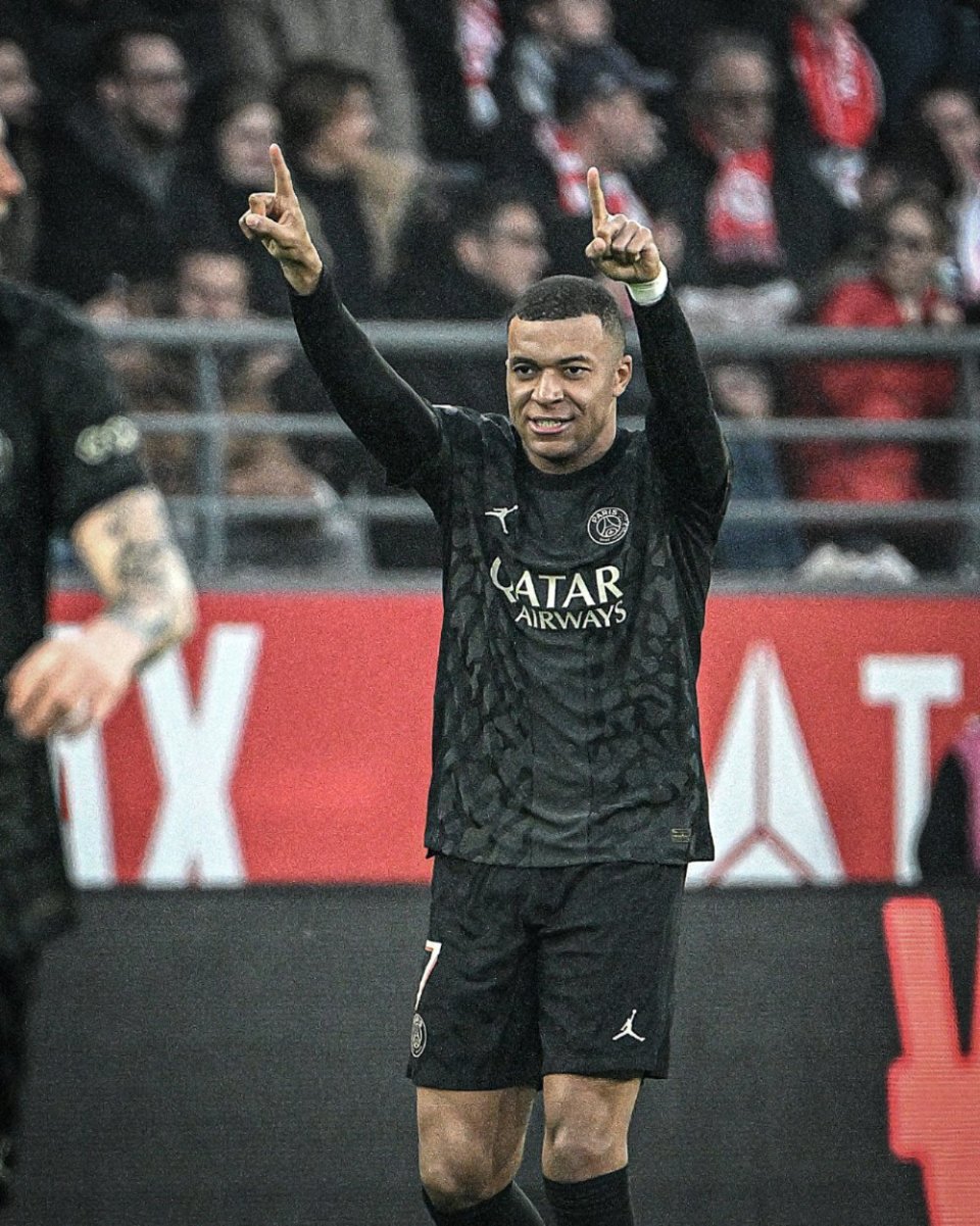 东契奇飞抵费城加入湖人！周一复出战76人 詹姆斯状态升级也有望回归