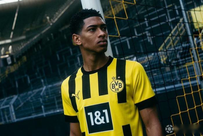 天助拜仁：3-1大冷门,26岁韩国球星闪耀欧洲,德甲第12掀翻德甲第2（3-1爆冷！德甲第12掀翻第2，26岁韩国球星大放异彩，拜仁笑纳利好）