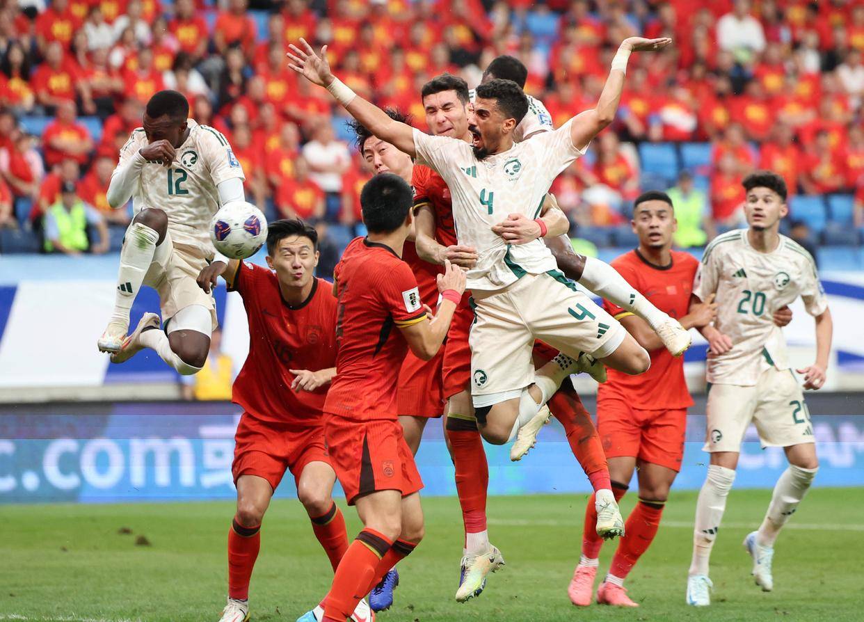 0-2！阿森纳或崩盘，切尔西爆冷，搅乱英超，曼城渔翁得利，冠军有变