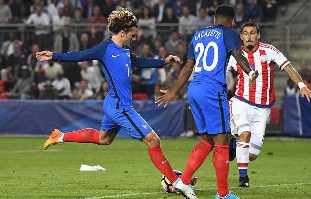 巴萨近9场联赛每场至少丢1球 近8场联赛仅拿6分（巴萨联赛防线连9场失守 近8轮仅取6分）