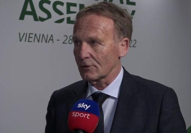 TA：拜仁不太可能6500万欧买断雅克松，切尔西认为他价值很高