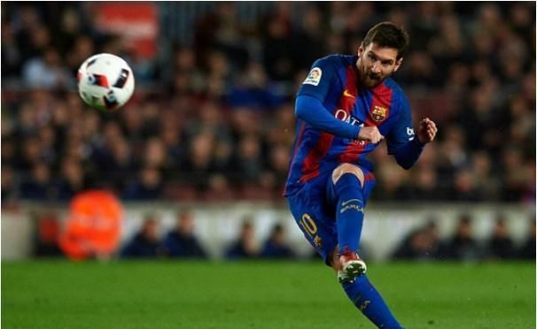 哈里·凯恩替补出场打入帽子戏法，五星拜仁轻松战胜斯图加特