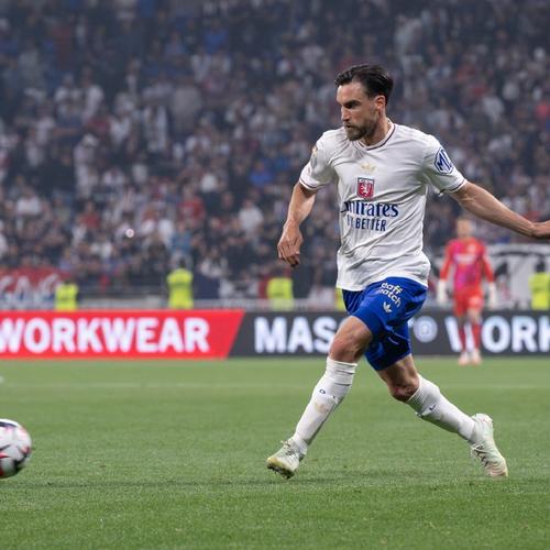 米兰、那不勒斯本轮双双不胜！国米若取胜将逆袭登顶意甲（米兰、那不勒斯本轮皆失分，国米若告捷有望反超登顶意甲）